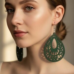 Geometric wooden earrings, super lightweight and perfect for all-day wear